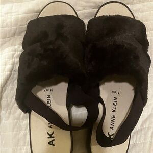 Anne Klein Faux Fur Slingback Platform Slingback Sandals Black iFlex Tenley 9.5